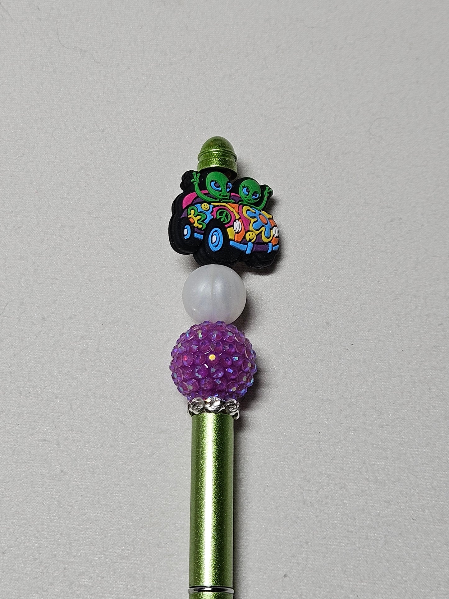 Beaded alien car green metal pen