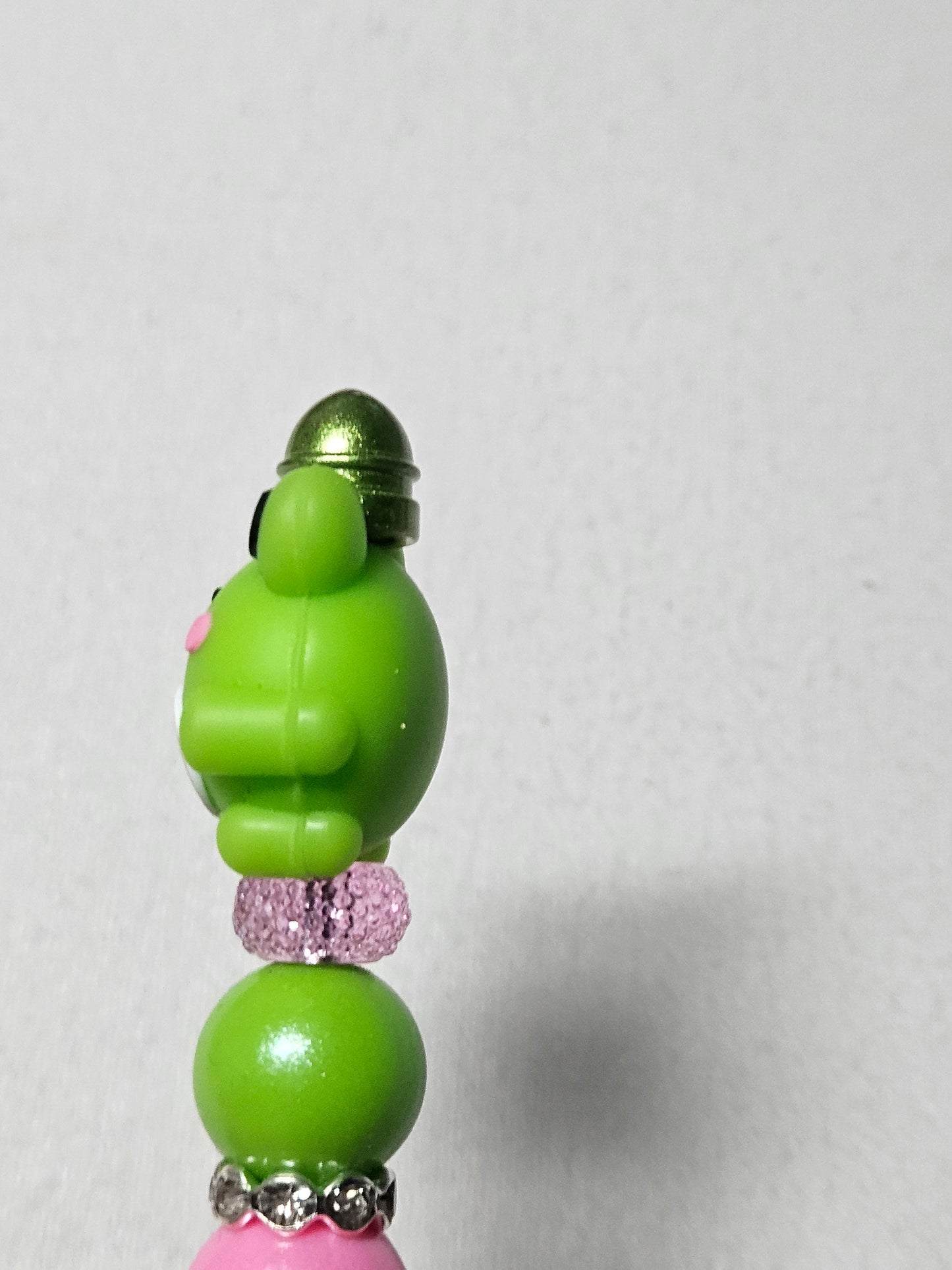 Beaded 3D frog green metal pen