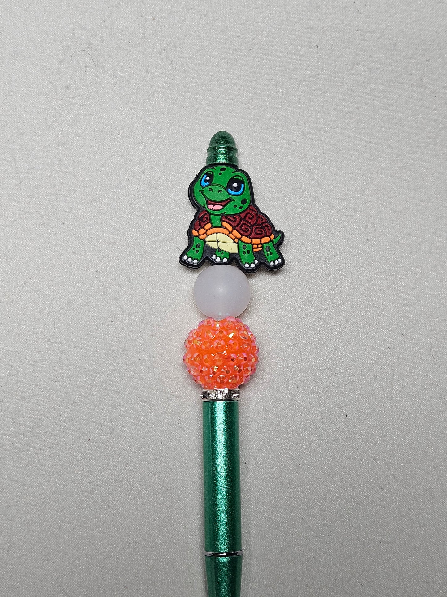 Beaded green turtle green metal pen